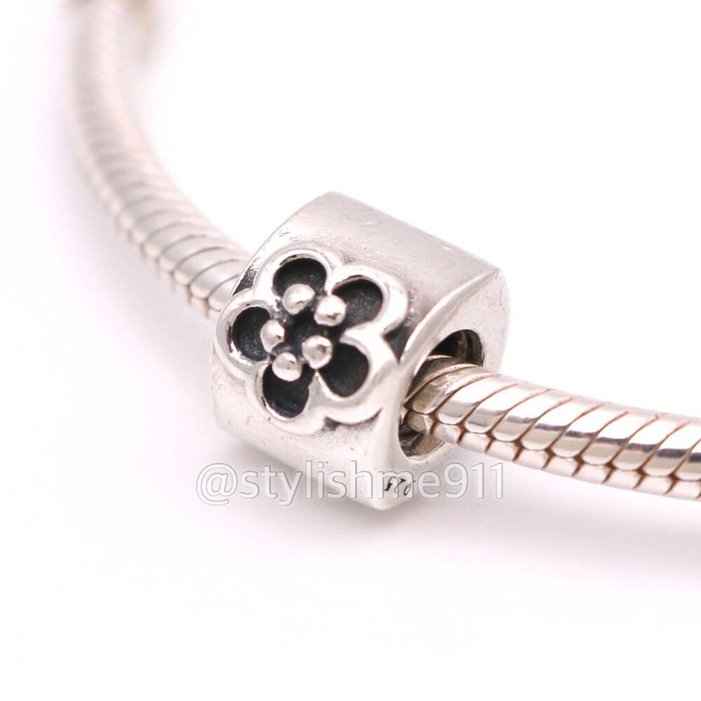 Authentic PANDORA Retired DAISY FLOWER Charm - Picture 3 of 9